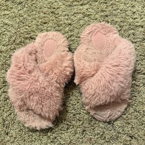 Fuzzy Pink Crisscross Slippers